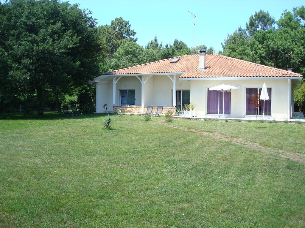 Chambres Blanches , bâtiment secondaire hotel la Caravelle, vue jardin Biscarrosse-Plage Exterior foto