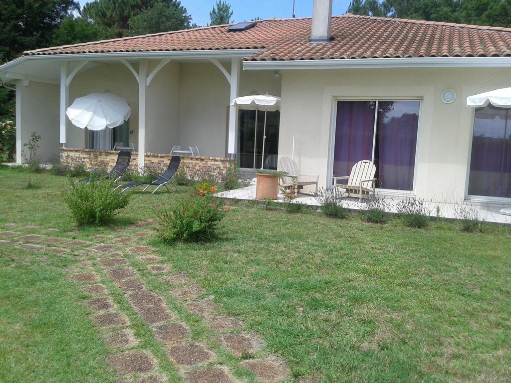 Chambres Blanches , bâtiment secondaire hotel la Caravelle, vue jardin Biscarrosse-Plage Exterior foto